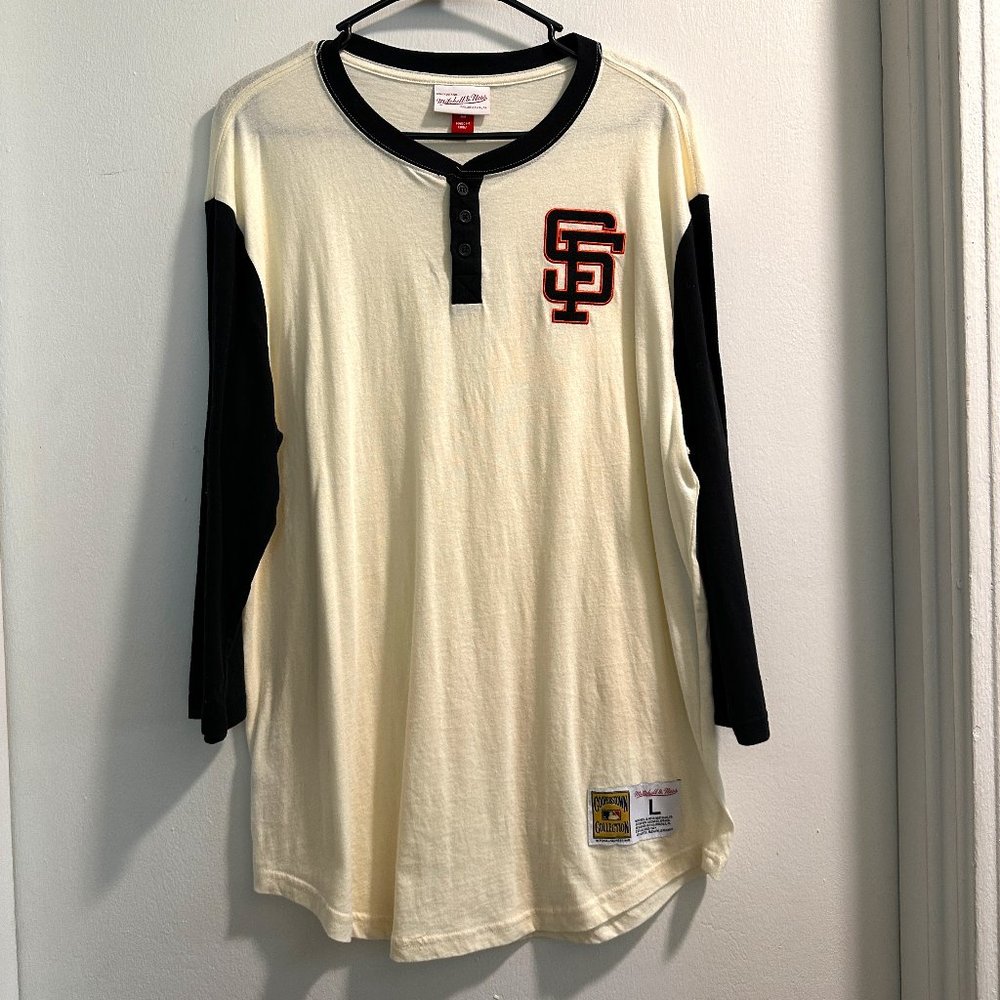 BNWOT Men Mitchell & Ness MLB San Francisco Giants Henley 3/4 Sleeve Shirt -L